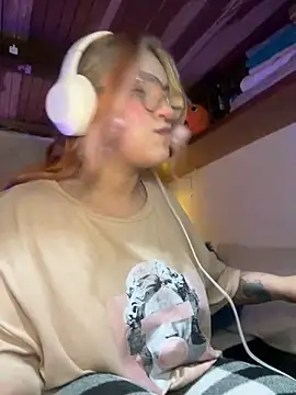 SophiaWeestt99 online show from 9, 2, 2026