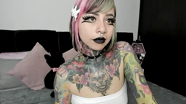 NikkiRamone online show from 6, 12, 2024