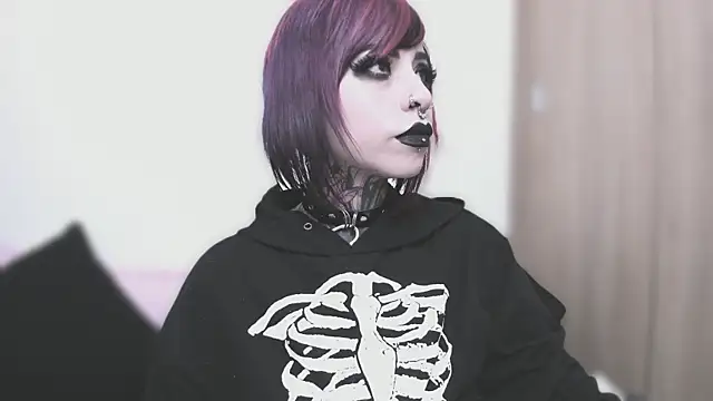 NikkiRamone online show from 9, 9, 2025