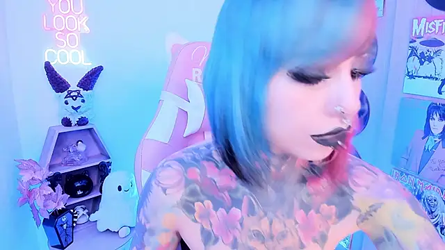 NikkiRamone online show from 27, 11, 2025