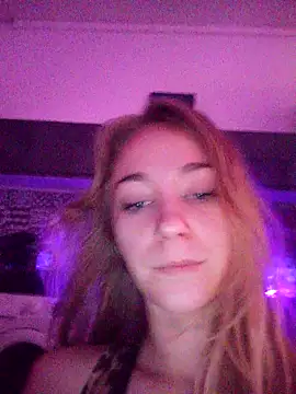 Snapshot of ElektrikFrancaise chatting on 12, 11, 2025 ElektrikFrancaise online show from 12, 11, 2025