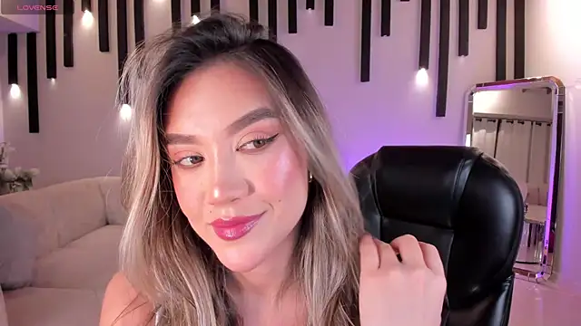 Snapshot of RebeccaHudson chatting on 30, 1, 2025 RebeccaHudson online show from 30, 1, 2025