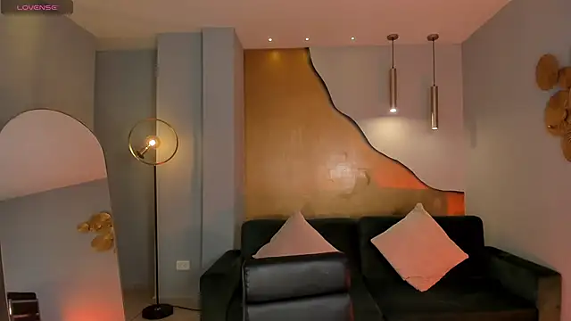 Snapshot of RebeccaHudson chatting on 2, 12, 2025 RebeccaHudson online show from 2, 12, 2025