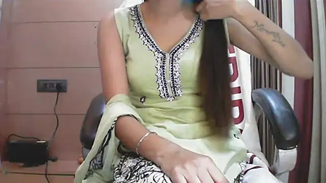 collage hoty online show from 22, 12, 2025