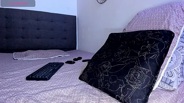 Snapshot of atenea_21_ chatting on 14, 7, 2026 atenea 21 online show from 14, 7, 2026