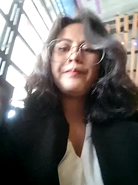 lara moon25 online show from 13, 12, 2024