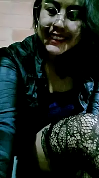 lara moon25 online show from 1, 1, 2025