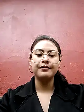 lara moon25 online show from 14, 3, 2025