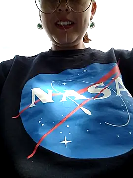 lara moon25 online show from 10, 9, 2025