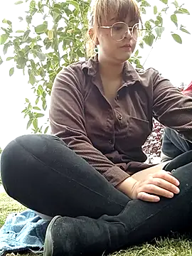 lara moon25 online show from 16, 9, 2025