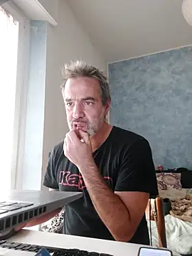 Snapshot of Marcolino183 chatting on 19, 12, 2025 Marcolino183 online show from 19, 12, 2025