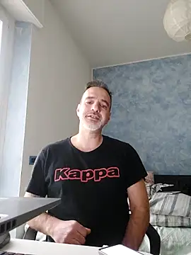 Snapshot of Marcolino183 chatting on 2, 2, 2026 Marcolino183 online show from 2, 2, 2026