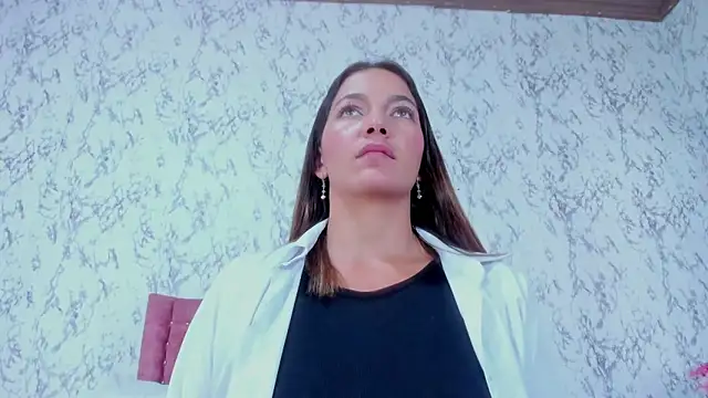 Snapshot of Mia_Malkovaa_ chatting on 5, 2, 2026 Mia Malkovaa online show from 5, 2, 2026