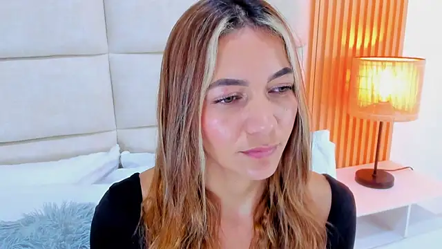 Snapshot of Mia_Malkovaa_ chatting on 20, 5, 2026 Mia Malkovaa online show from 20, 5, 2026