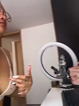 baby lizy online show from 27, 9, 2025