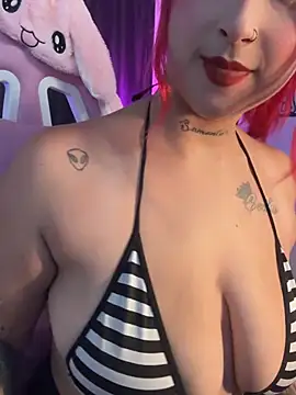 Snapshot of ashlyrey-1 chatting on 23, 4, 2026 ashlyrey-1 online show from 23, 4, 2026