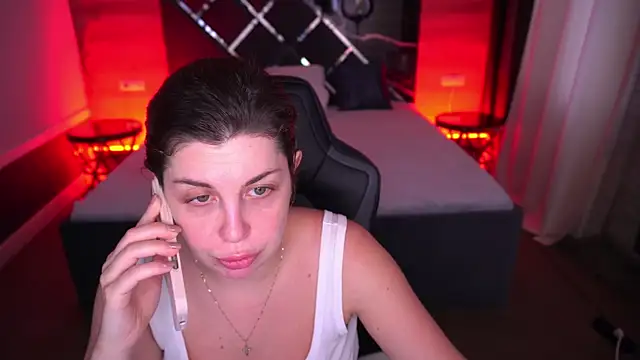 Snapshot of MirandaWong chatting on 18, 10, 2025 MirandaWong online show from 18, 10, 2025