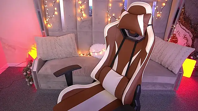 Snapshot of MirandaWong chatting on 11, 2, 2026 MirandaWong online show from 11, 2, 2026