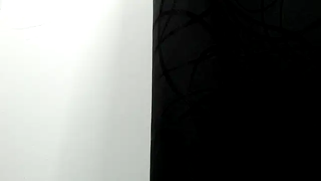 Kitten Hot  online show from 16, 1, 2026