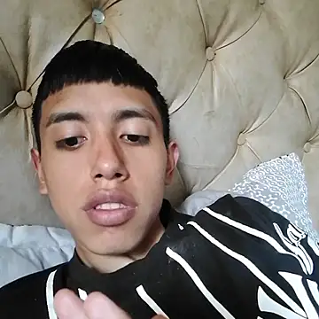 Snapshot of danuel23 chatting on 22, 10, 2025 danuel23 online show from 22, 10, 2025