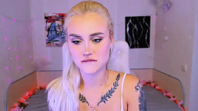  Ravenaa online show from 1, 11, 2025