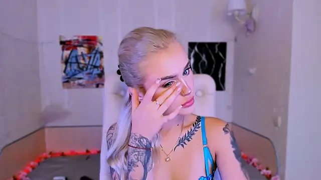  Ravenaa online show from 9, 11, 2025