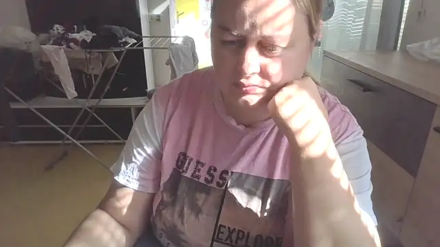 Meliss Official9 online show from 3, 3, 2025