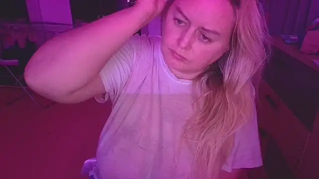 Meliss Official9 online show from 12, 3, 2025