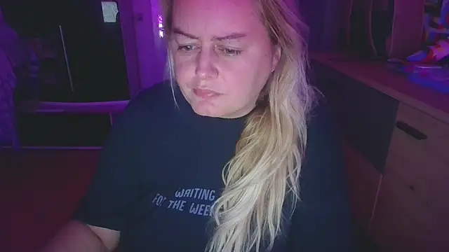 Meliss Official9 online show from 13, 3, 2025