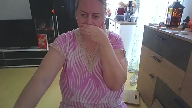 Meliss Official9 online show from 12, 10, 2025