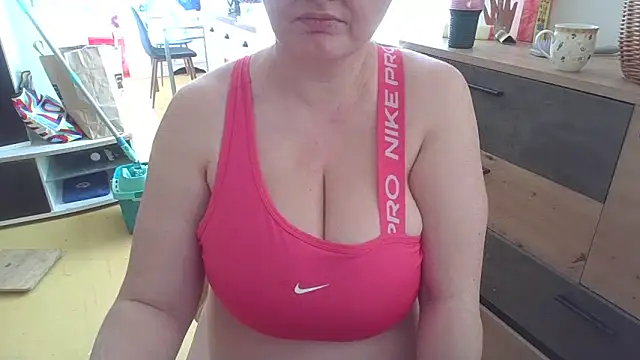 Snapshot of Meliss_Official9 chatting on 23, 4, 2026 Meliss Official9 online show from 23, 4, 2026
