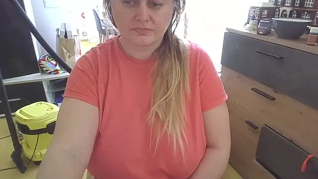 Snapshot of Meliss_Official9 chatting on 2, 5, 2026 Meliss Official9 online show from 2, 5, 2026
