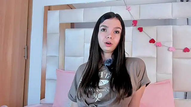 Snapshot of isabella_gomez11 chatting on 2, 3, 2026 isabella gomez11 online show from 2, 3, 2026