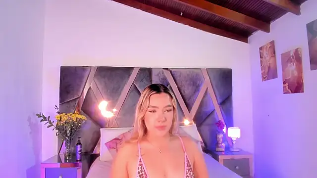 Sofi Vasquez online show from 2, 12, 2025