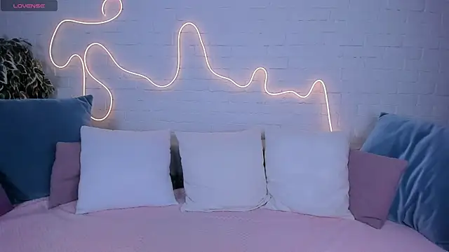 rossy babe  online show from 24, 1, 2025