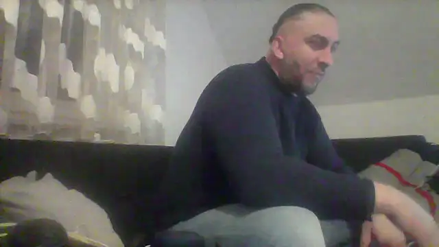 Snapshot of NewyorkDimi chatting on 2, 2, 2025 NewyorkDimi online show from 2, 2, 2025