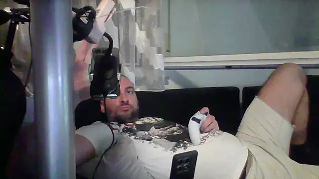 Snapshot of NewyorkDimi chatting on 8, 7, 2026 NewyorkDimi online show from 8, 7, 2026