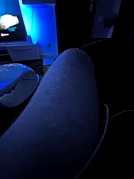 Warumnicht1980 online show from 14, 2, 2025