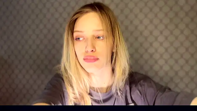 Evvie Summn1 online show from 20, 12, 2025