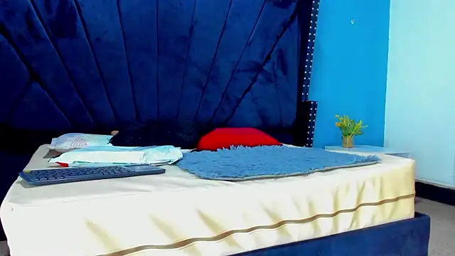 Snapshot of MAISE_HILL1 chatting on 31, 12, 2024 MAISE HILL1 online show from 31, 12, 2024