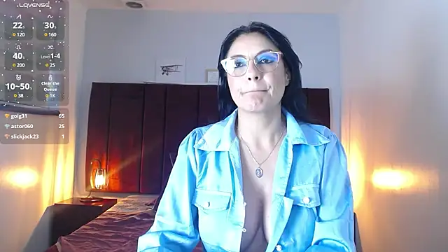 Snapshot of Zuzana21 chatting on 13, 1, 2025 Zuzana21 online show from 13, 1, 2025