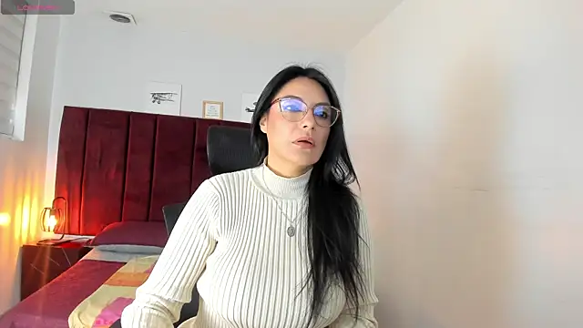 Snapshot of Zuzana21 chatting on 10, 3, 2025 Zuzana21 online show from 10, 3, 2025