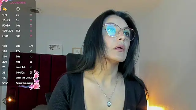 Snapshot of Zuzana21 chatting on 21, 3, 2025 Zuzana21 online show from 21, 3, 2025