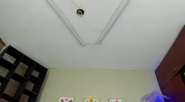 Lia Keen online show from 3, 2, 2025