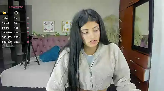 Lia Keen online show from 28, 2, 2025