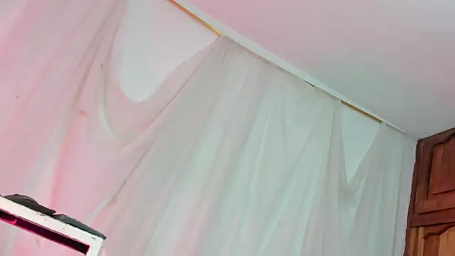 Snapshot of Itsme_Daniela chatting on 18, 4, 2026 Itsme Daniela online show from 18, 4, 2026