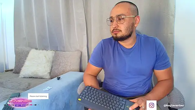 Snapshot of XXCOUPLESSEX chatting on 4, 4, 2026 XXCOUPLESSEX online show from 4, 4, 2026