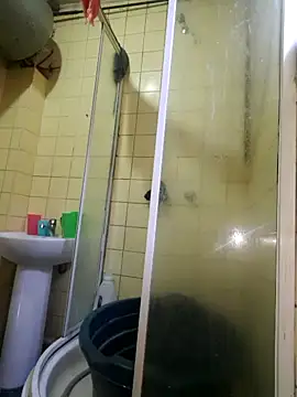 Snapshot of Polygamist chatting on 30, 10, 2025 Polygamist online show from 30, 10, 2025