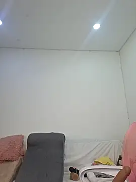 Snapshot of Anal_Luucia chatting on 23, 4, 2026 Anal Luucia online show from 23, 4, 2026