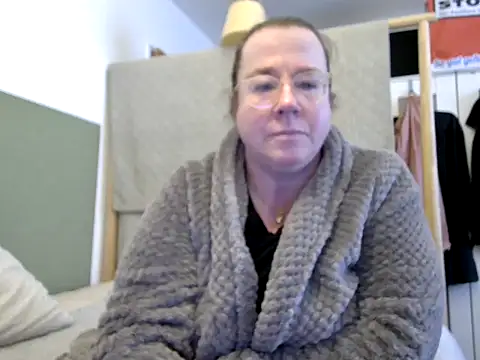 MarthaBriest online show from 5, 3, 2026